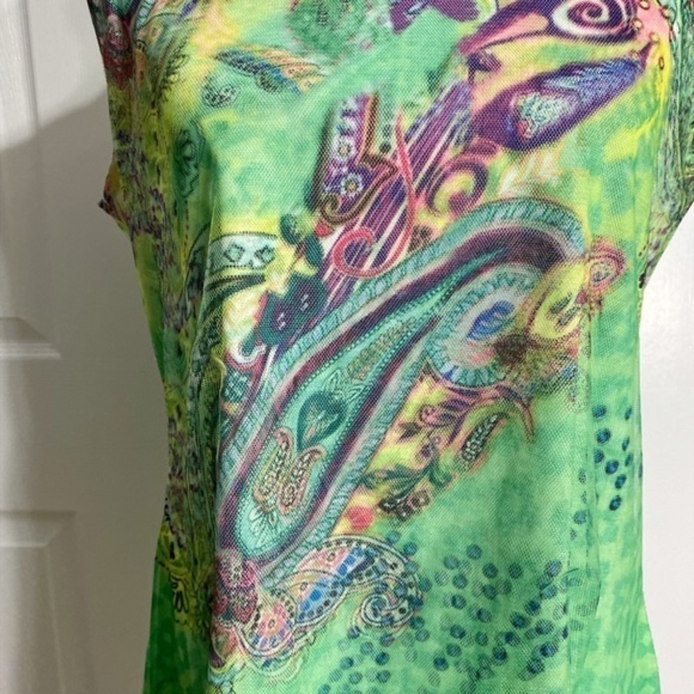 Shoreline Psychedelic Colorful Hi Low Sleeveless Tank Top - Picture 10 of 10